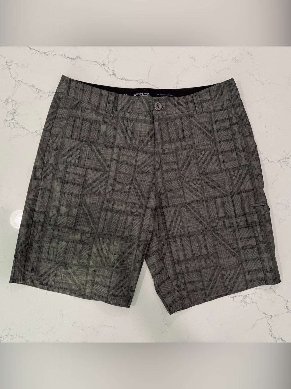 Crazy Shirts Men's Gray/Army Green Expedition Cargo Shorts 36”
